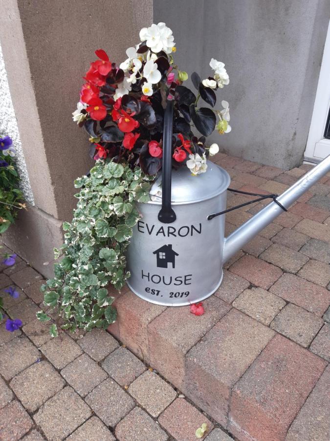 Evaron House Stranocum Bagian luar foto
